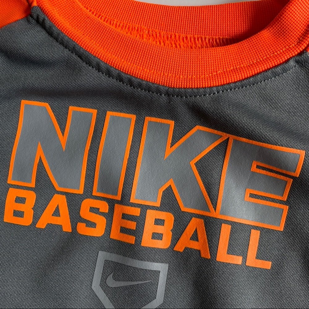 Nike tee - Picture 2 of 3